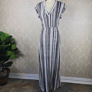H & M Size 4 Black and White Striped Maxi Dress Elastic Waist Vneck Cap Sleeve